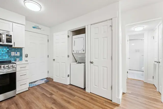 Kitchen at Fiddler’s Cove 18I